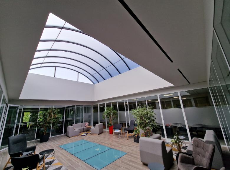 Un éclairage zenithal posé par Aerolux