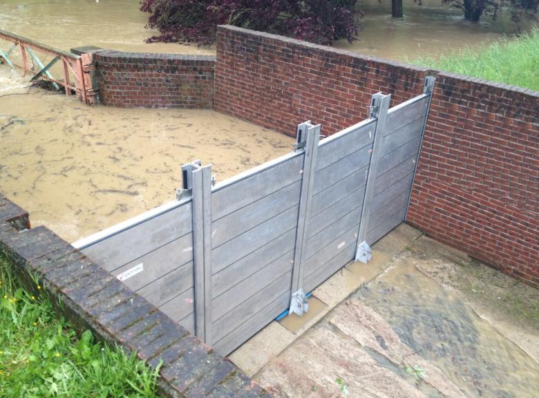 Une barrière pour la gestion des eaux par feugier environnement