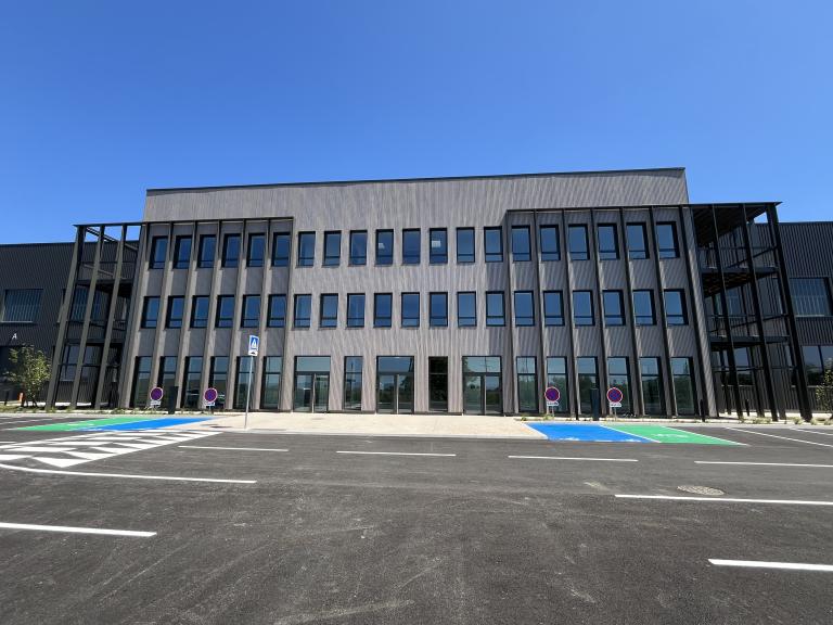 ahd-mionnay-7-68cabd50ef4be864102653-698ef1ae7fe75352165637.jpg